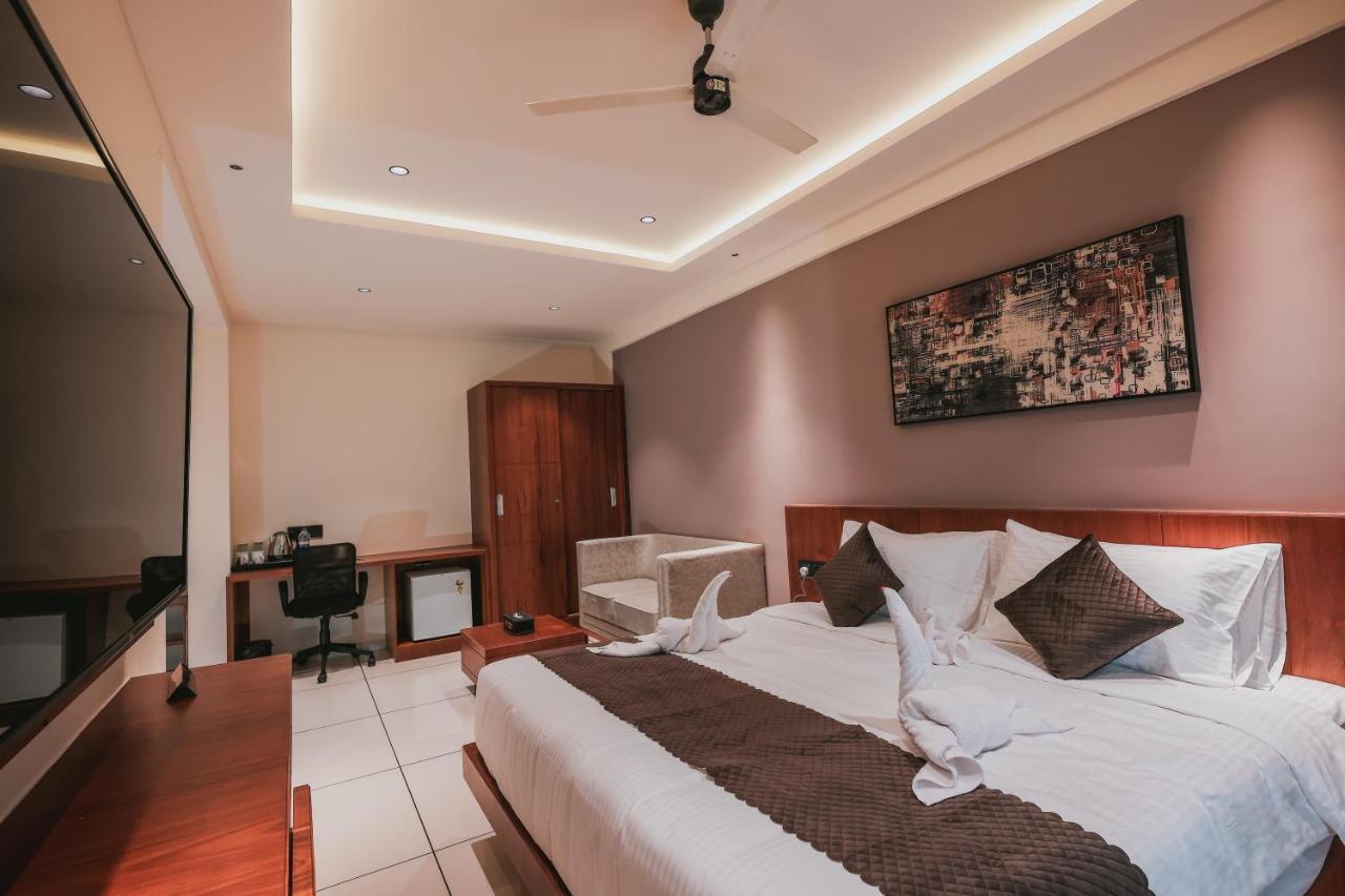 Fortview Suites Kāsaragod Екстериор снимка